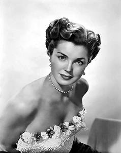 Biography of Esther Williams, famous movie star and swimmer