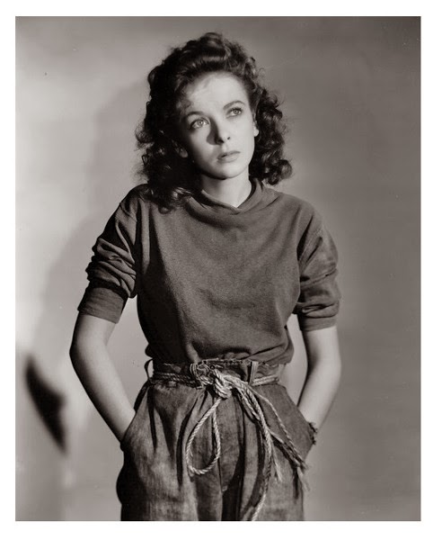 Publicity photo of Ida Lupino in Moontide