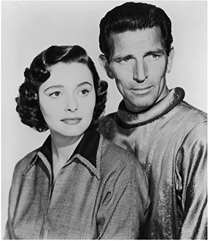 Patricia Neal and Michael Rennie in "The Day the Earth Stood Still"