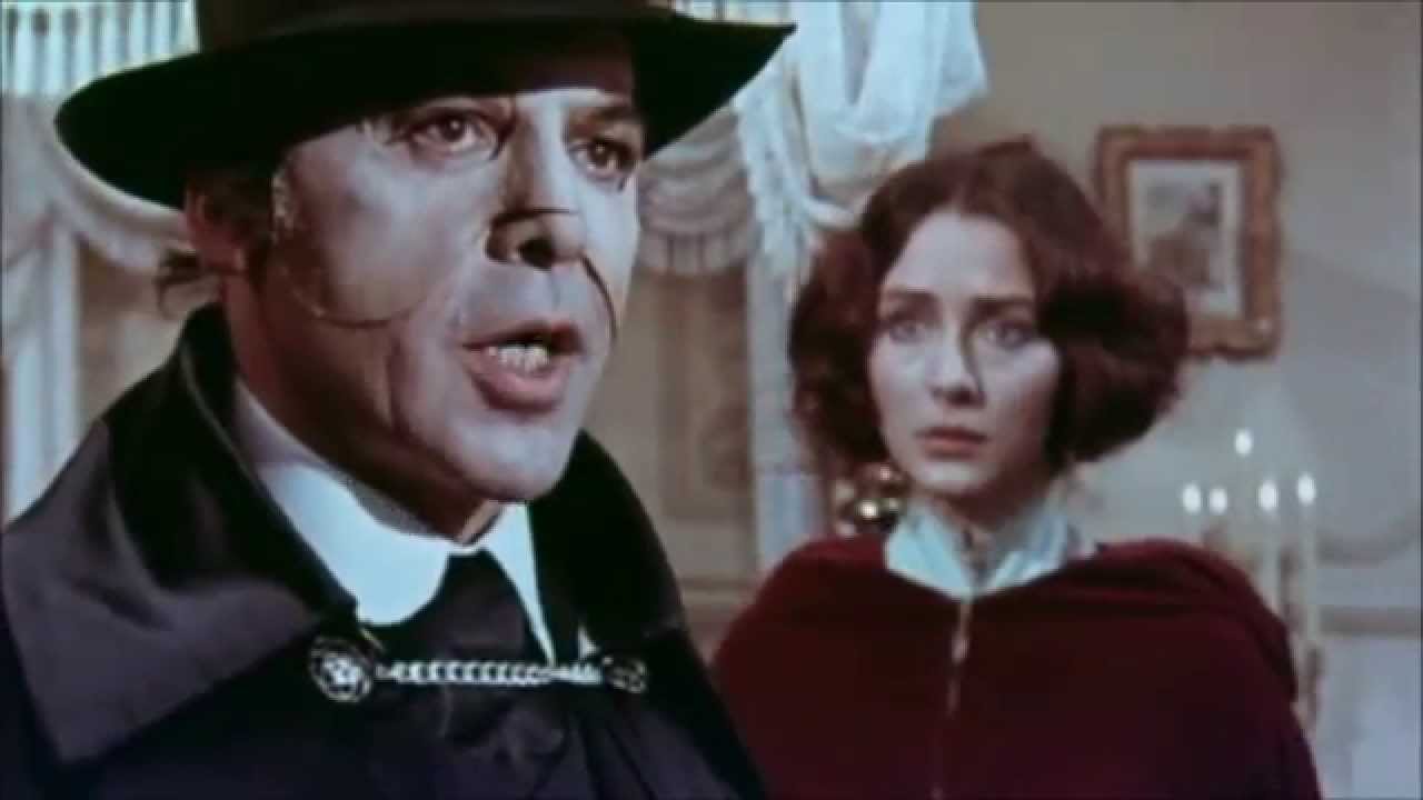 Herbert Lom as the Phantom in Murders in the Rue Morgue (1971)