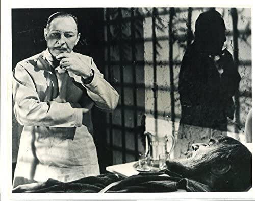 In Son of Frankenstein, Bohmer (Lionel Atwill) listens to Ygor (Bela Lugosi)