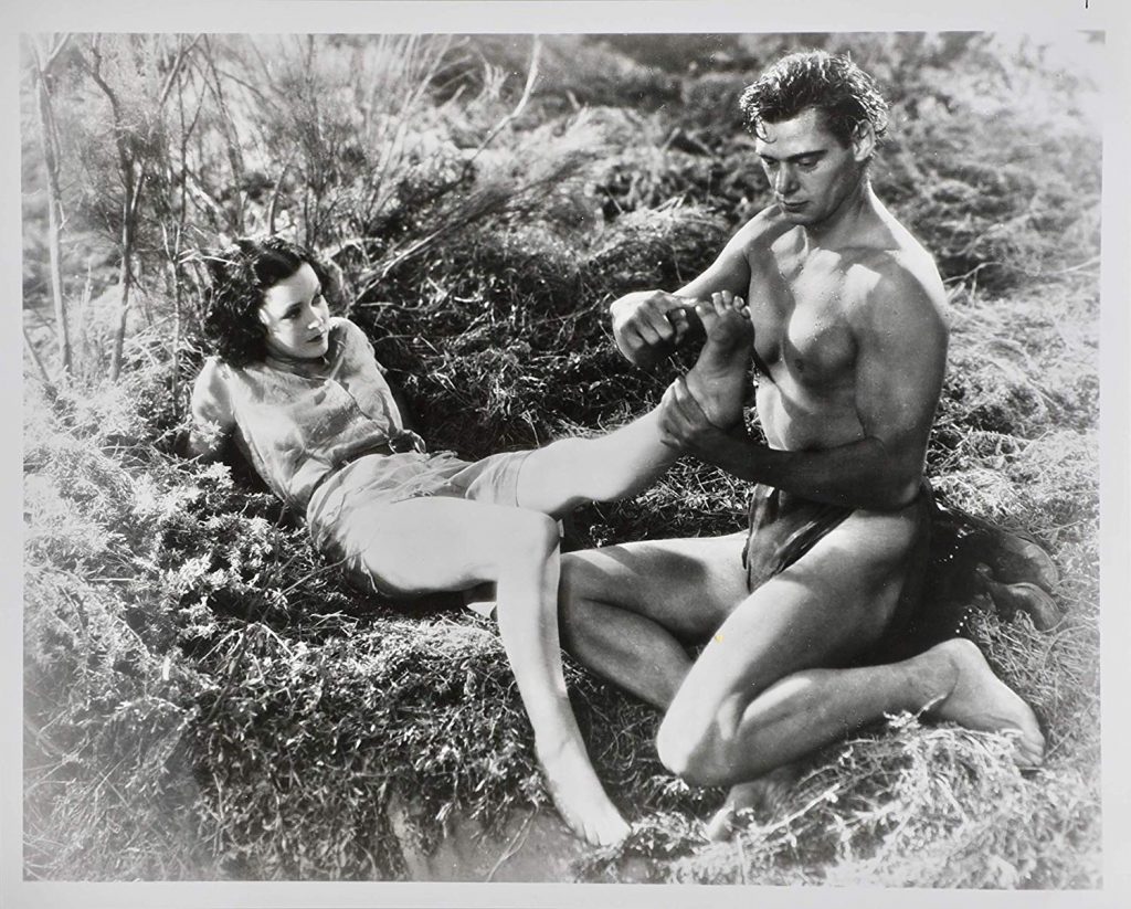 Jane (Maureen O'Sullivan) kidnapped by Tarzan (Johnny Weissmuller) who's kidnapped her -- he's never seen a human woman before!
