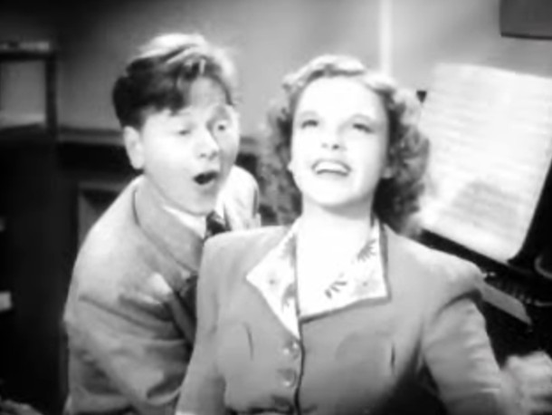 Mickey Rooney and Judy Garland singing in Babes in Arms