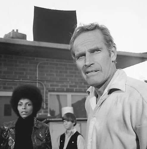 Rosalind Cash and Charlton Heston with the survivors in The Omega Man