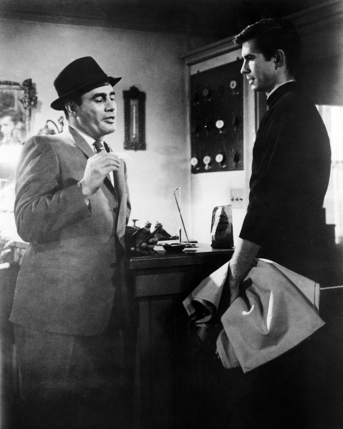 Martin Balsam and Anthony Perkins in Psycho (1960)