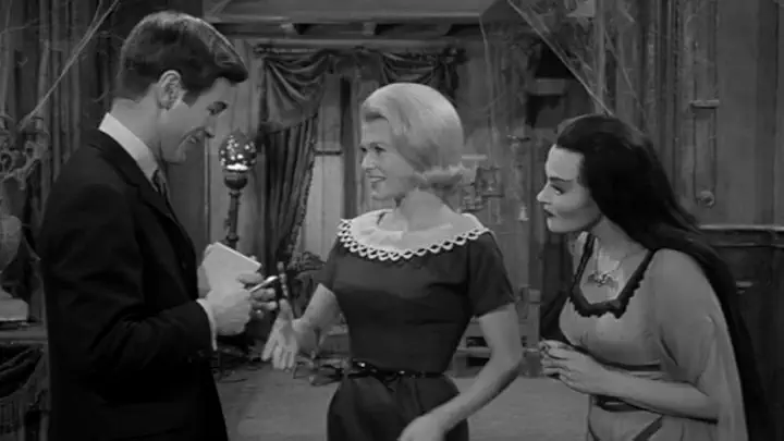 Marilyn decides to elope with a bank employee who is interested in the Munsters' money.