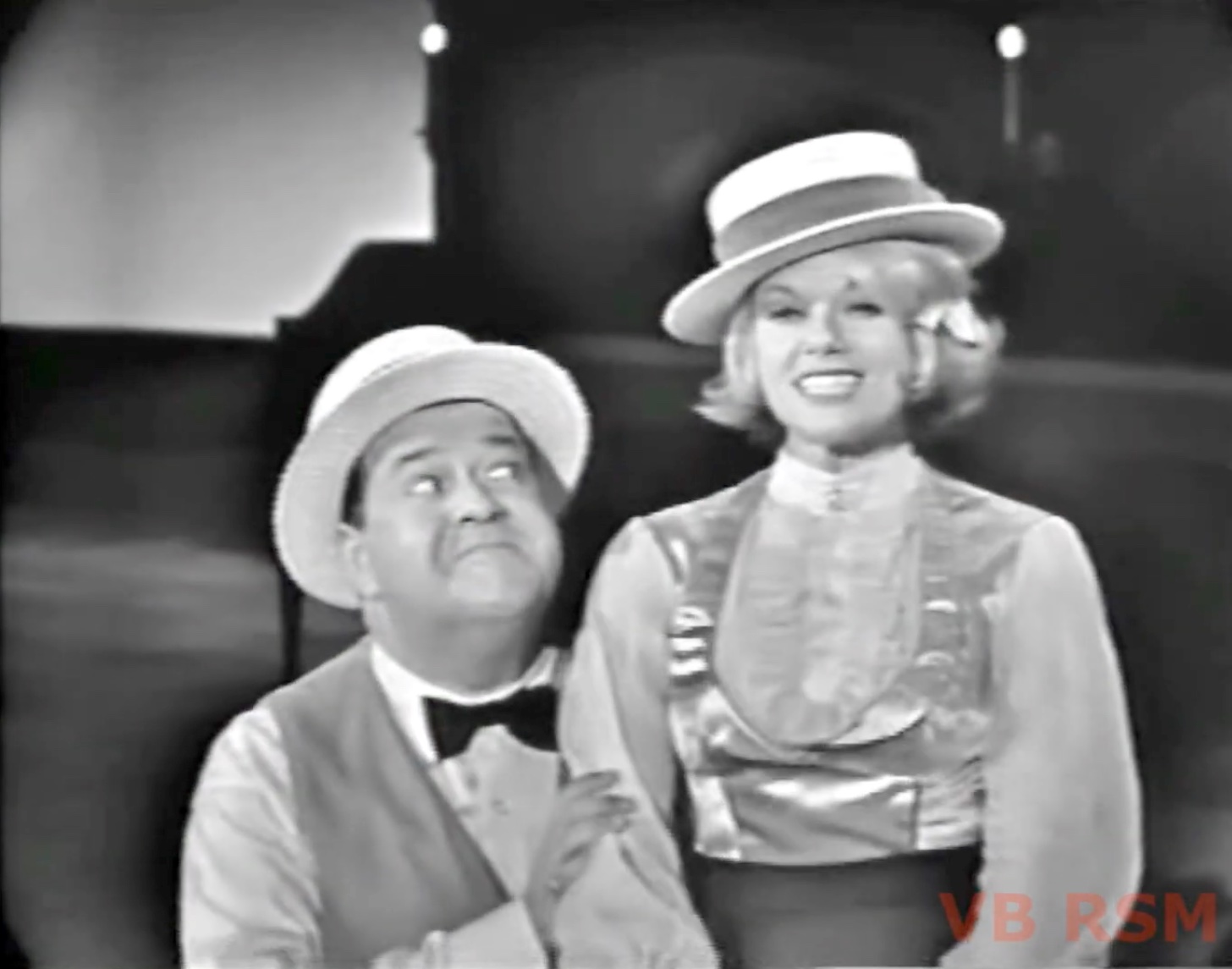 Song lyrics to Teamwork, as performed by Stubby Kaye and Janis Paige on The Red Skelton Hour