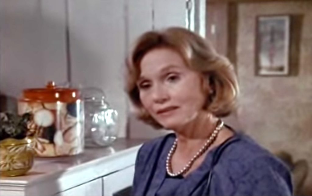 Eva Marie Saint as the wife who couldn't take it anymore in "Nothing in Common"