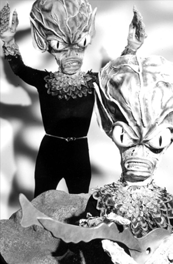 The Saucer Men, in all their glory