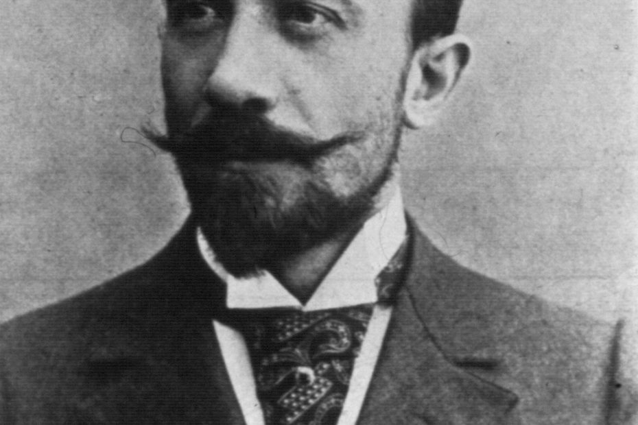 Biography of Georges Méliès (1868 - 1938) magician and father of motion picture special effects